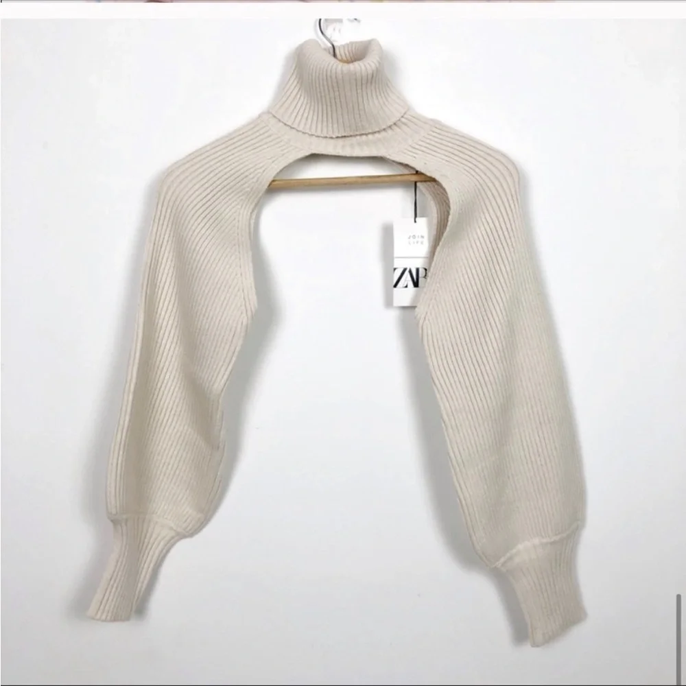 ZARA turtleneck sleeve scarf 5536/146